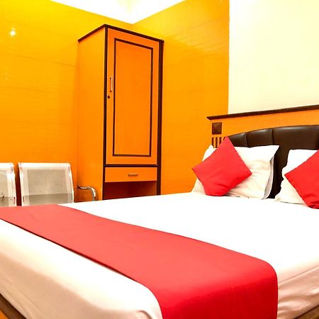 Hotel Volga 2 ムンバイ エクステリア 写真